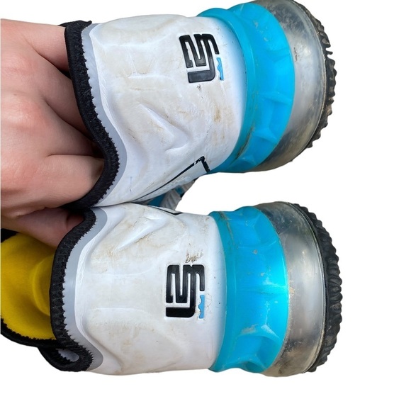 Nike LeBron 18 Low Stewie Griffin Size 9 - Picture 4 of 13